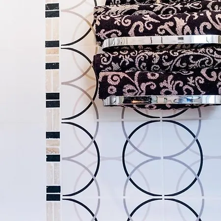 The Arches Apartment *